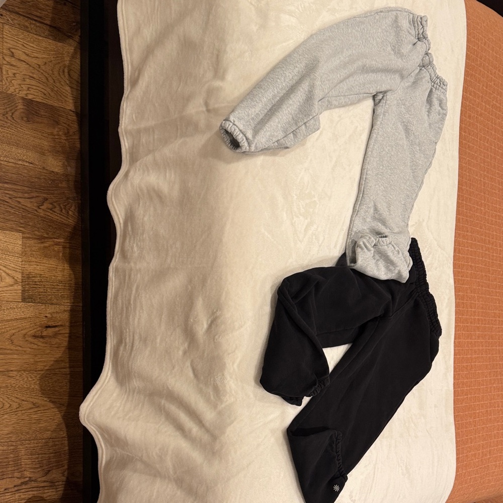 Athleta Kids Sweatpants Joggers - Light Gray & Black